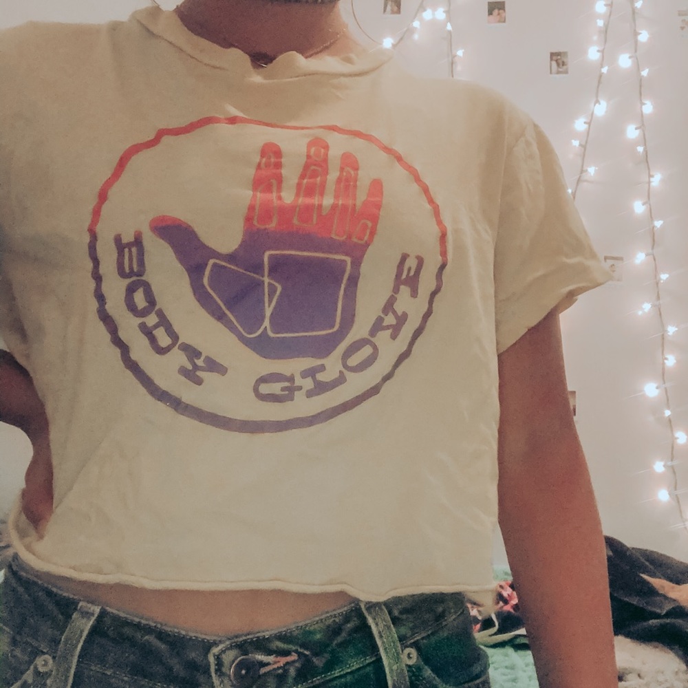 body glove crop tee